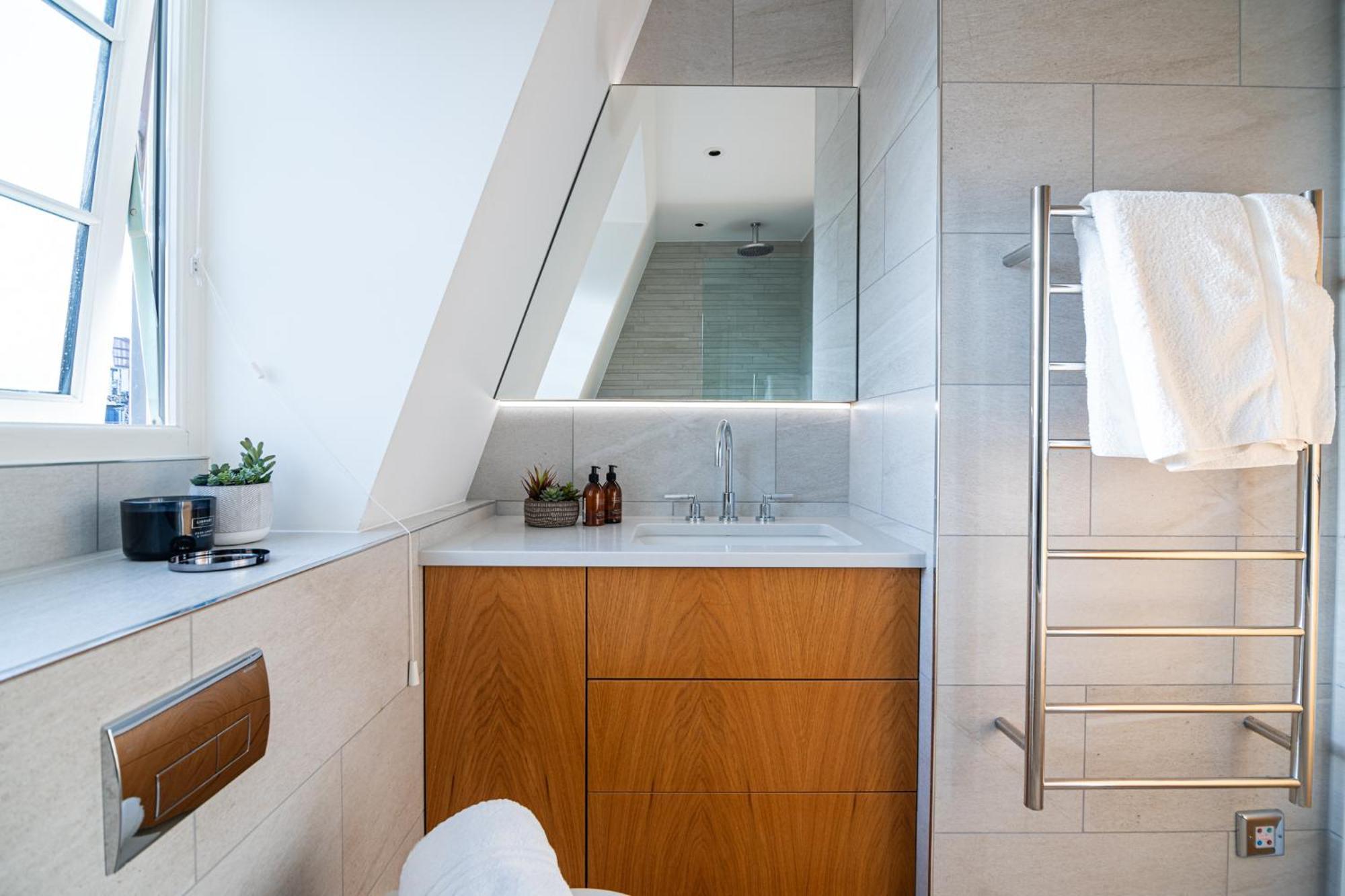 Stunning 1-Bedroom Penthouse In Marble Arch 72 Londra Esterno foto