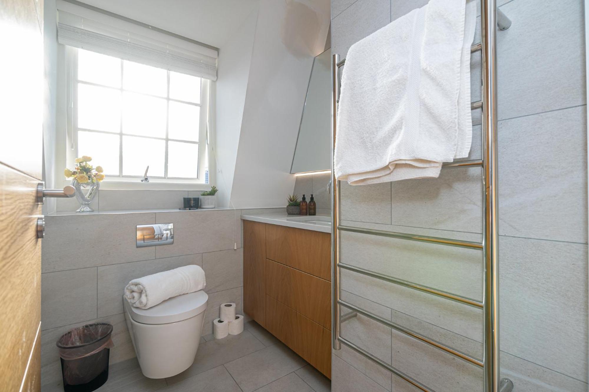 Stunning 1-Bedroom Penthouse In Marble Arch 72 Londra Esterno foto