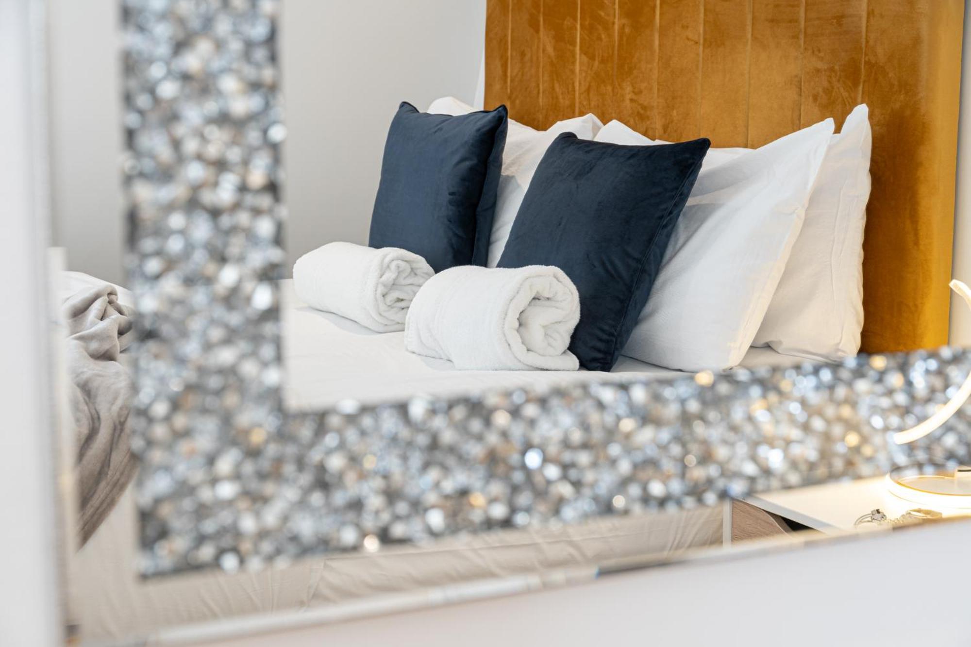 Stunning 1-Bedroom Penthouse In Marble Arch 72 Londra Esterno foto