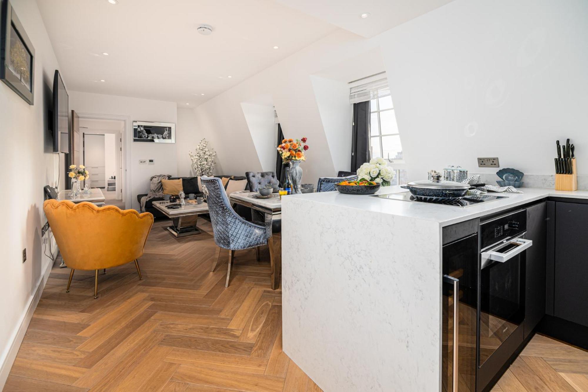 Stunning 1-Bedroom Penthouse In Marble Arch 72 Londra Esterno foto