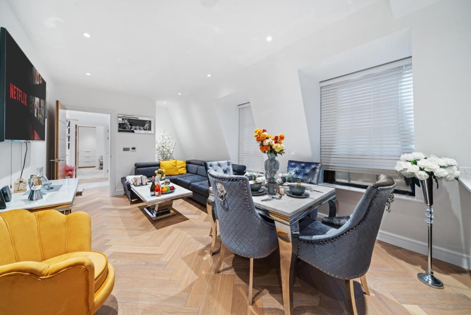 Stunning 1-Bedroom Penthouse In Marble Arch 72 Londra Esterno foto
