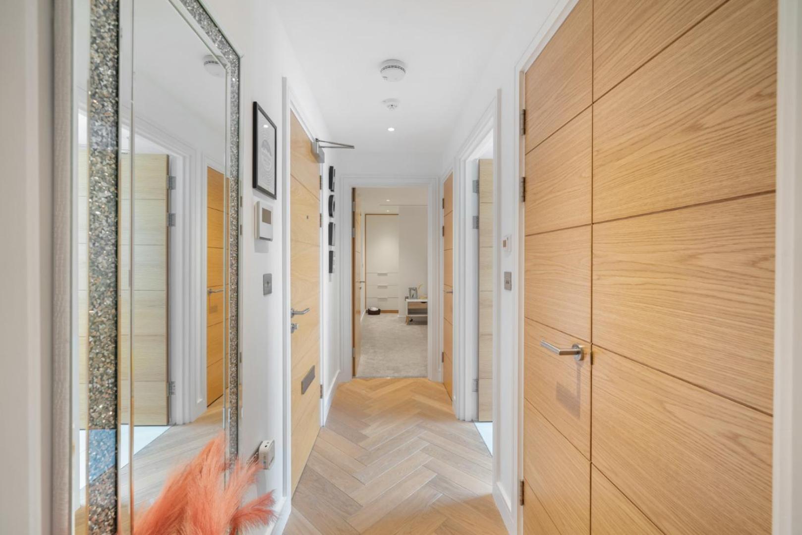 Stunning 1-Bedroom Penthouse In Marble Arch 72 Londra Esterno foto